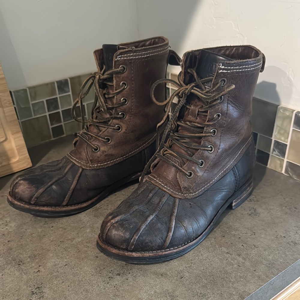 Frye Veronica Duck Boots